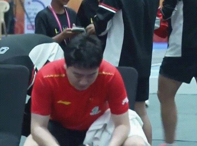 印度队翻盘日本队，黄鸭组合点燃赛场